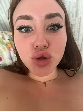 KiraSunshine live