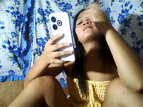 PinaySkinnyJust18 live