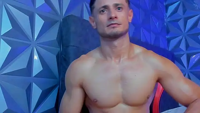 Adonys_Lewis_ live