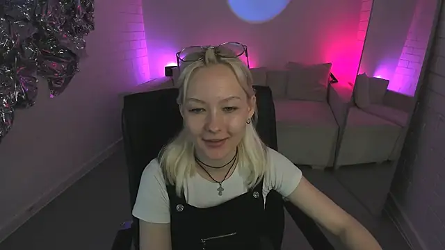 OliviaVale live