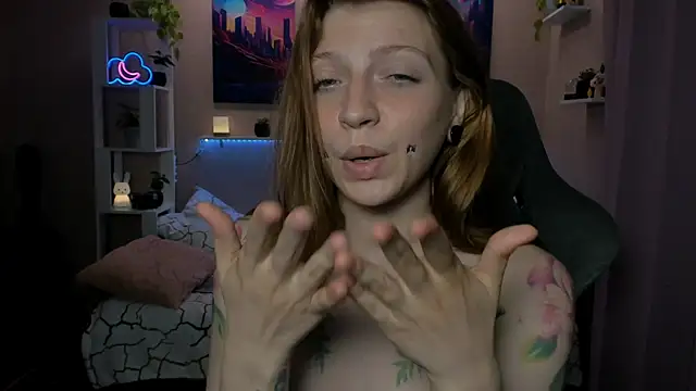LolaRozzie live