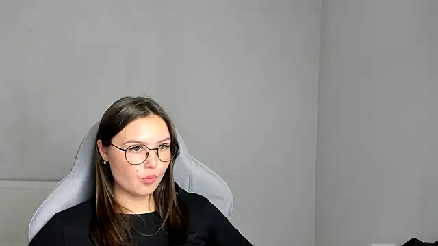 Regina_cute_ live