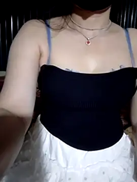 Mi-Naney live
