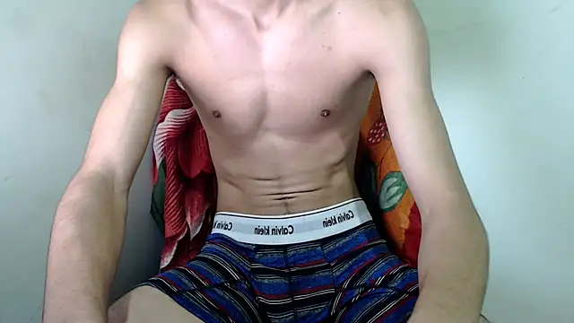 isaaclatino live