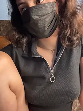 shraddhakapoor15 live