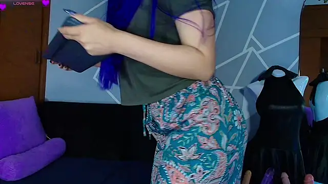 karlamoon23 live