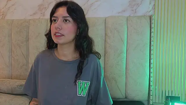 Alahia_Bloom live