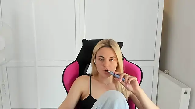 Emma_starrs_ live
