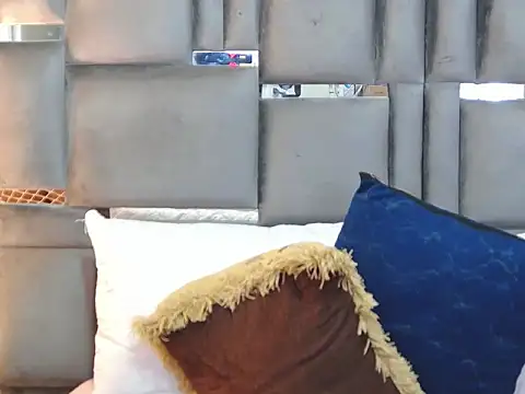 IvyEllis1 live