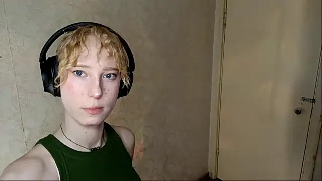 CuteLittleAngel live
