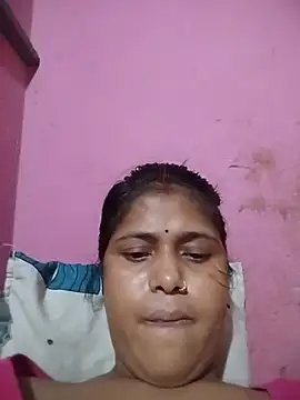 Shrutiii live
