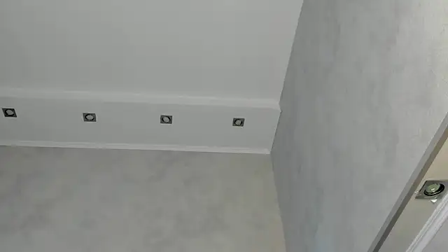 Emily_Lews live