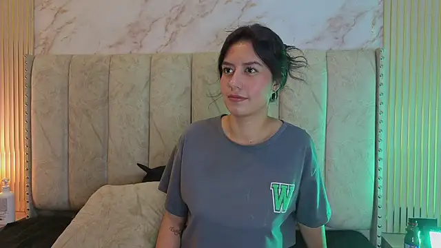 Alahia_Bloom live