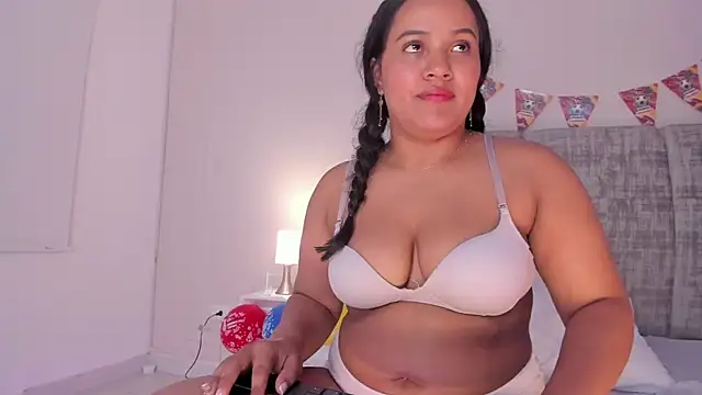 Emma-Velez live