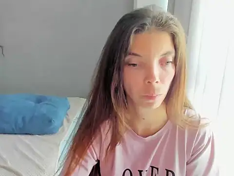 LikaAeiston1 live