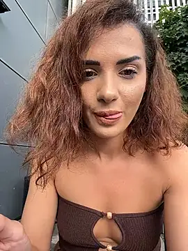 chloenyx live