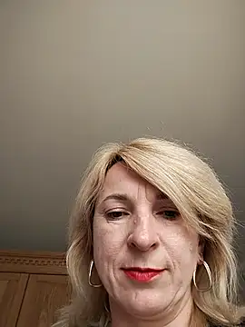 AhlyssaLove1155 live
