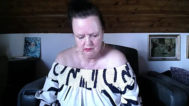 TiffanyMature live