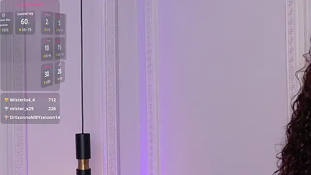 Scarlett-Banner live