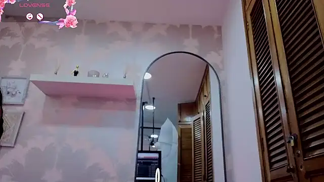Emma_Thompssonn live