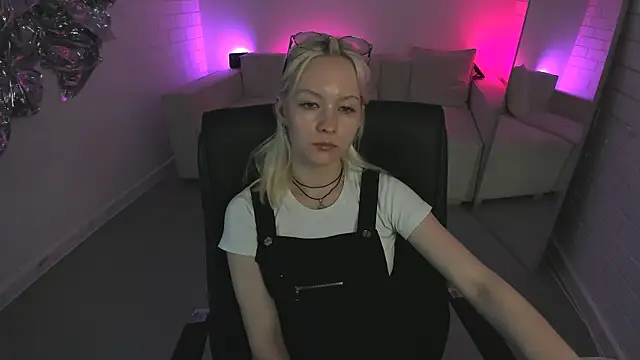 OliviaVale live
