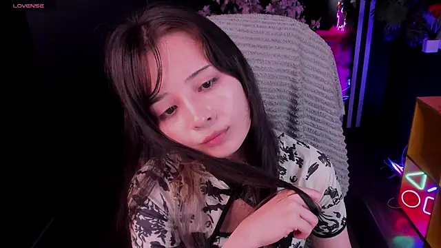 May_Ling live