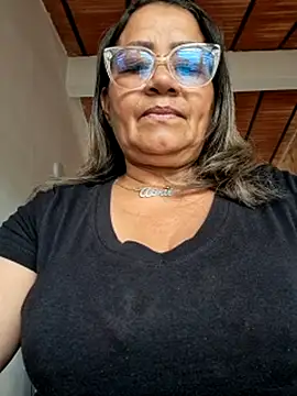 Vickyfox_ live