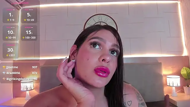 Megan_charles_ live