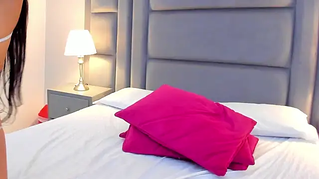 KendalFoxx live