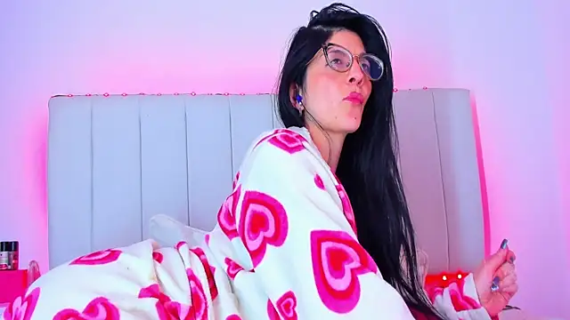 caro_lyne_ live