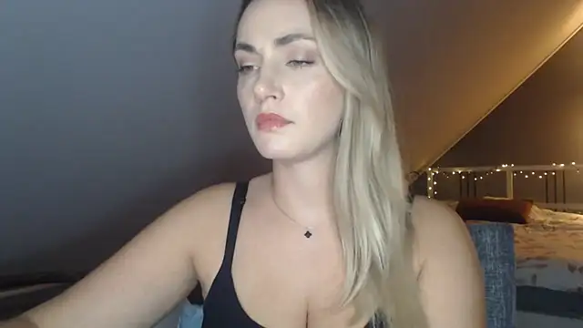 ScarlettSensitive live