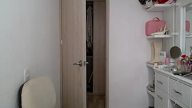 Barbie_girl_69 live