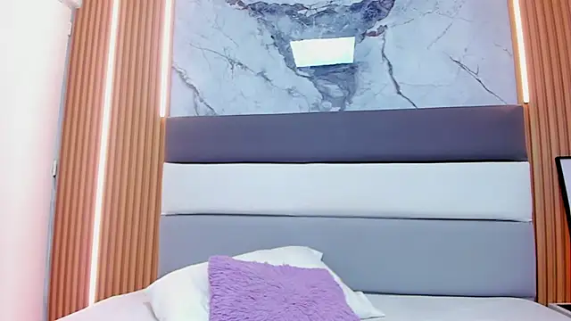 SHARLOTTE_SUITTE live