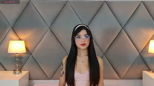 OliviaDiaz live