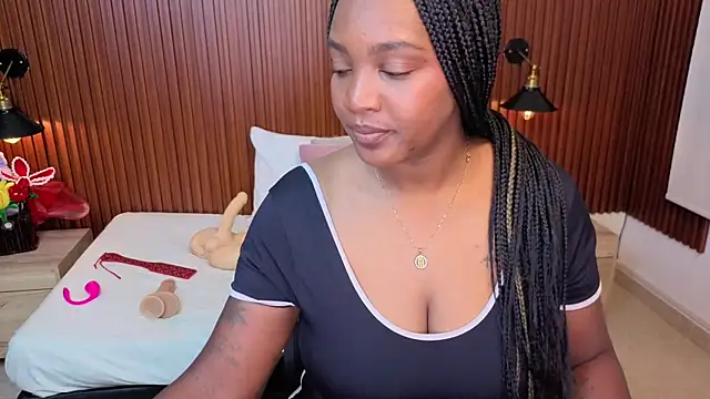 chanel_brunette live