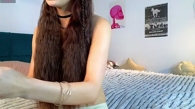 thisskiss live