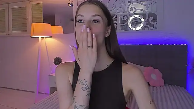 LuisaClover live