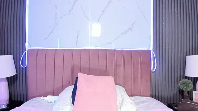 Hanna_Thorne live