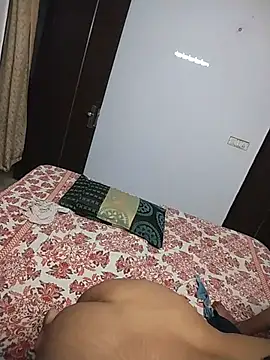 Yourshyriya live