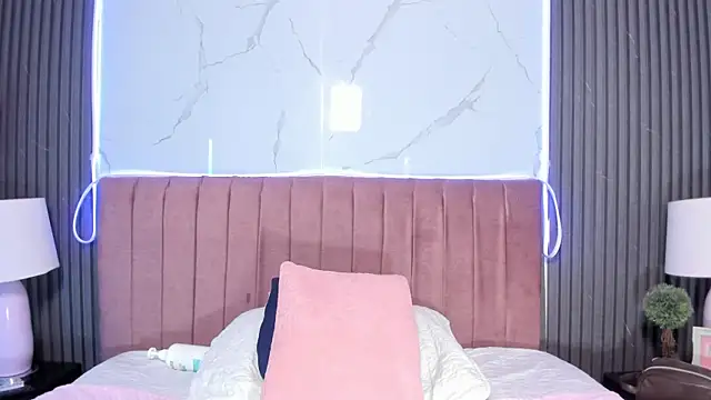 Hanna_Thorne live
