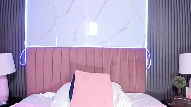 Hanna_Thorne live