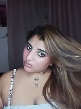 Sanaya_Gil live