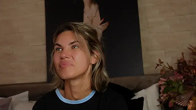 FeliciaKrige live