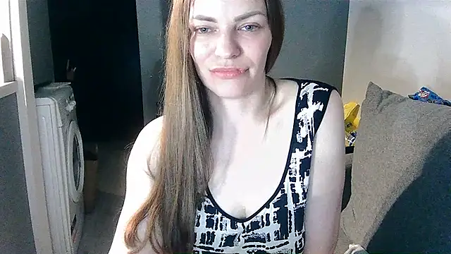 AnnaDiamond1 live