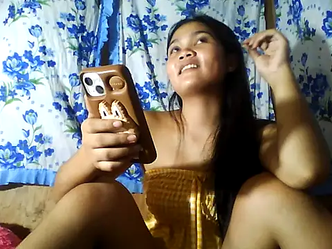 PinaySkinnyJust18 live
