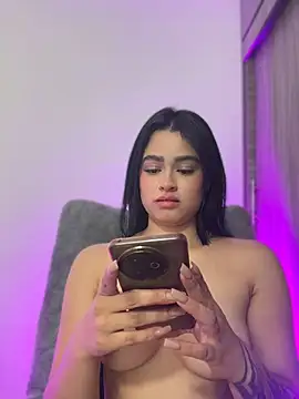 Victoria_Lux_ live