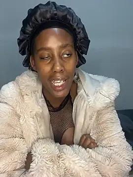 petite_bee live