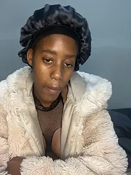 petite_bee live