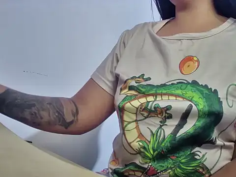 julypretty live