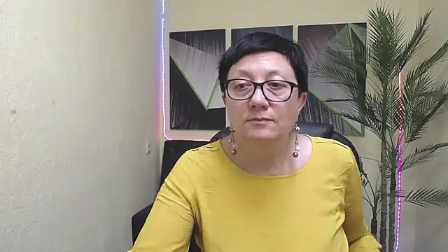 EmilyL0ve live